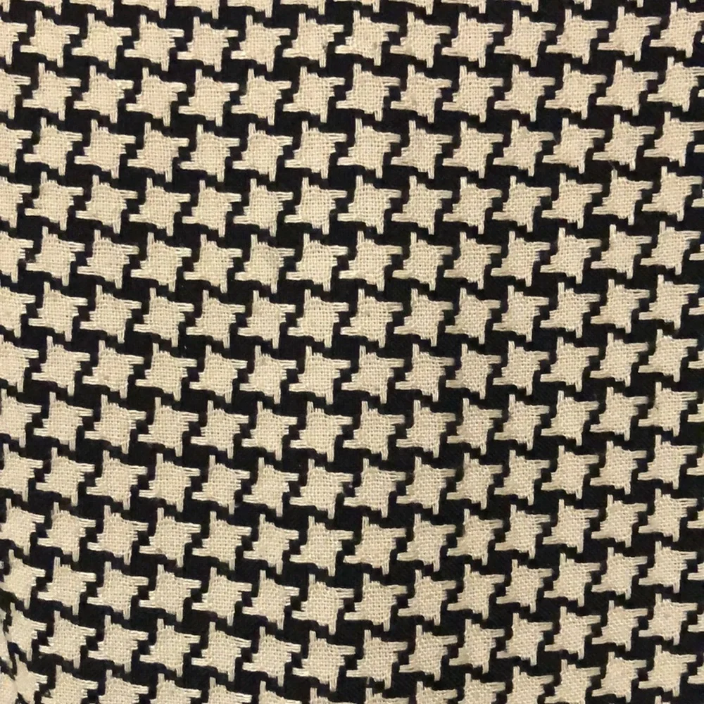 Francine Browner Petites Black and White Houndstooth Knee-length Skirt - Picture 3 of 3